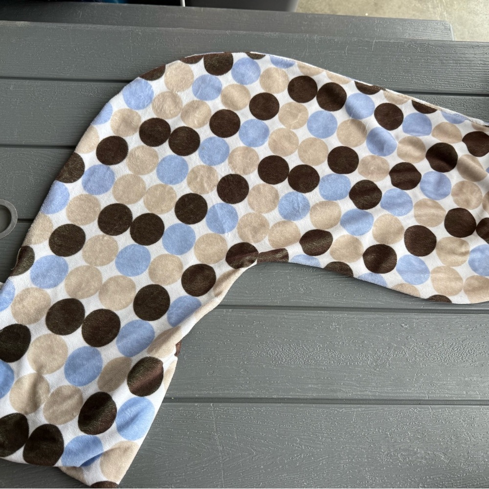 Jolly Jumper boomerang nursing pillow cover